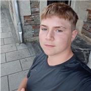 A niños de primaria y secundaria ,te gl experiencia con niños y se me da muy bien la historia